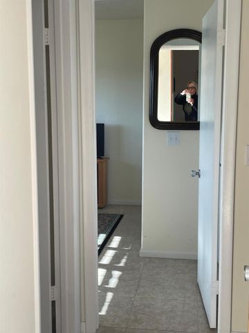 2520 NE 1st Court 411, Boynton Beach, FL 33435