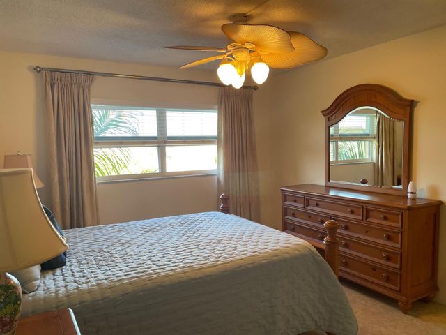 2520 NE 1st Court 411, Boynton Beach, FL 33435