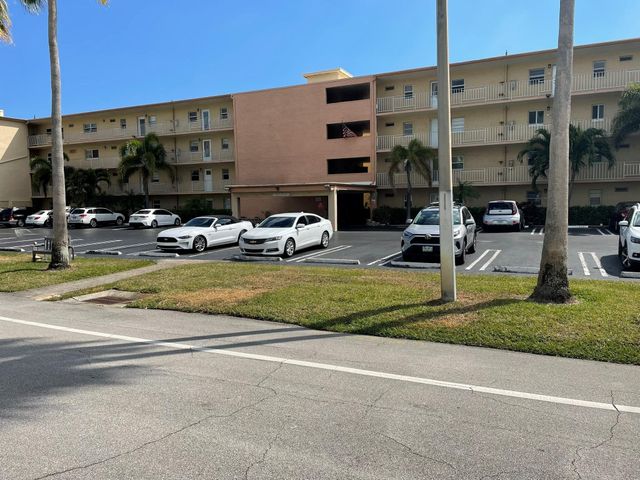 2520 NE 1st Court 411, Boynton Beach, FL 33435