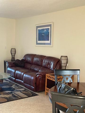 2520 NE 1st Court 411, Boynton Beach, FL 33435