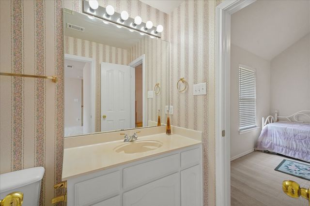 6707 Forest Park Drive, Arlington, TX 76001