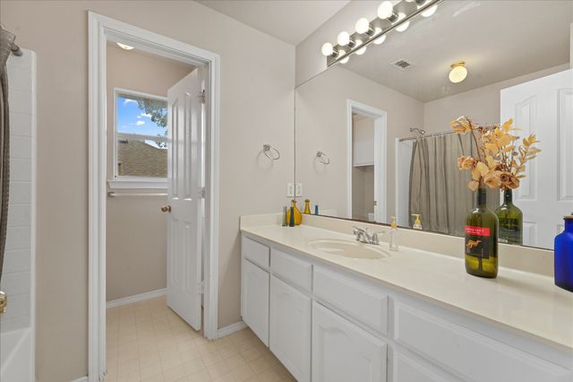 6707 Forest Park Drive, Arlington, TX 76001