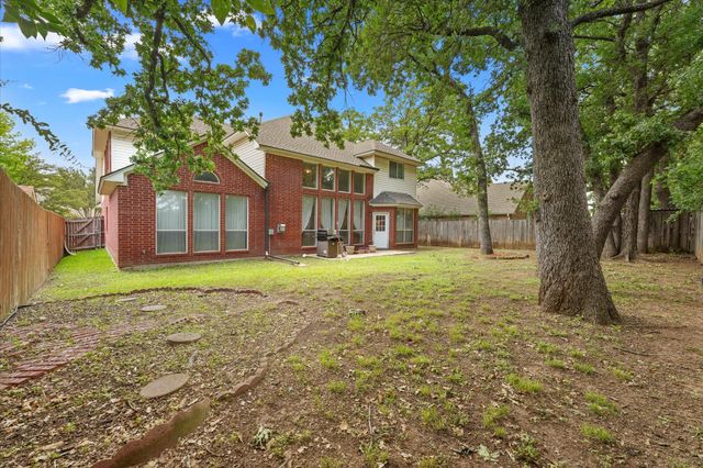 6707 Forest Park Drive, Arlington, TX 76001