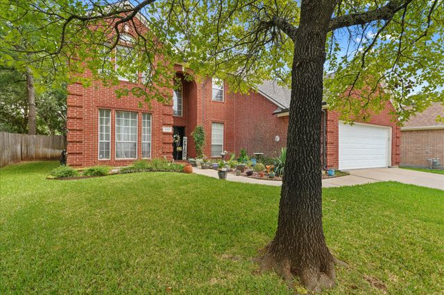 6707 Forest Park Drive, Arlington, TX 76001