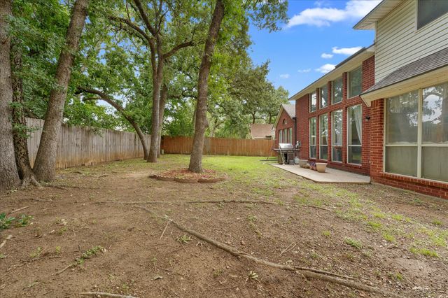 6707 Forest Park Drive, Arlington, TX 76001