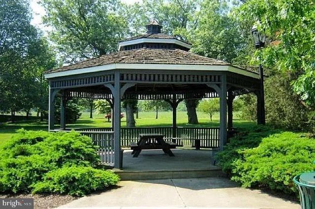 2 HALSTEAD PL, Princeton, NJ 08540