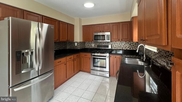 2 HALSTEAD PL, Princeton, NJ 08540