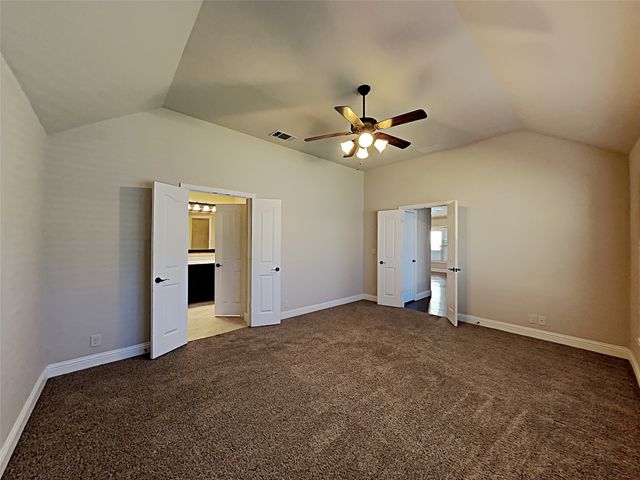 9208 Vineyard Lane, Fort Worth, TX 76123