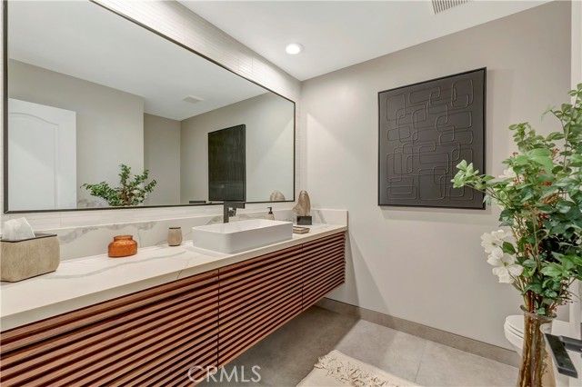 6095 Greenbrier Drive, Huntington Beach, CA 92648