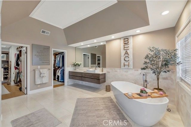 6095 Greenbrier Drive, Huntington Beach, CA 92648