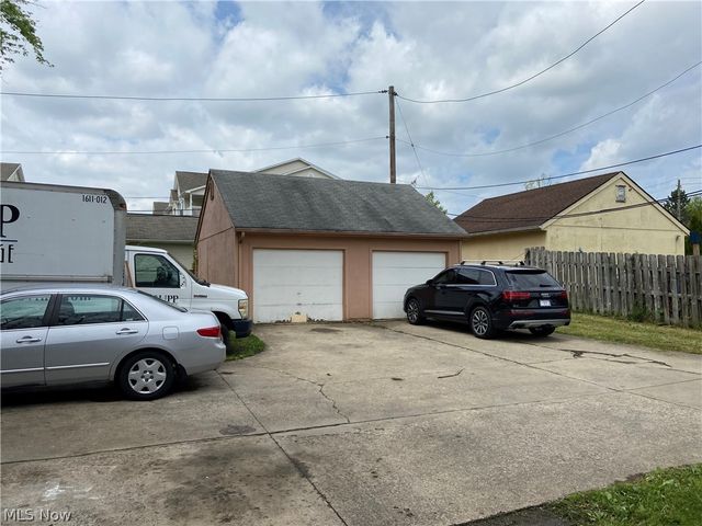 877 Arden Avenue, Berea, OH 44017