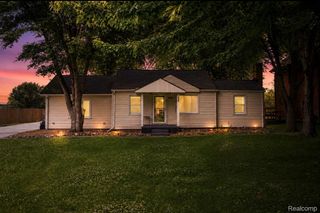39751 Sylvia Street, Harrison Charter Township, MI 48045