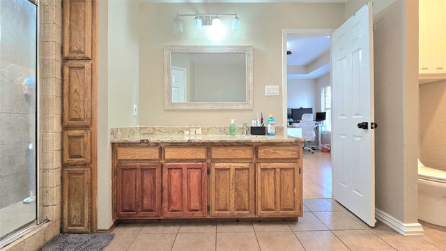 6301 Lotus Drive, Arlington, TX 76001