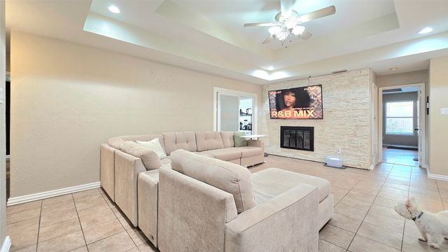 6301 Lotus Drive, Arlington, TX 76001