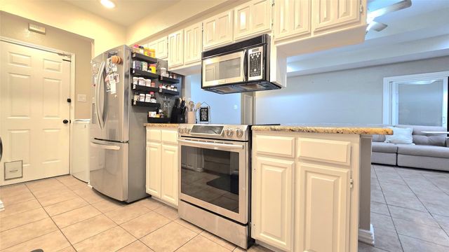 6301 Lotus Drive, Arlington, TX 76001