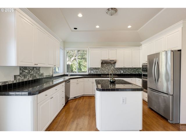 1134 Nw MAYFIELD Rd, Portland, OR 97229