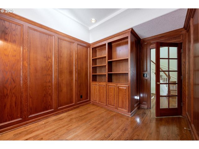 1134 Nw MAYFIELD Rd, Portland, OR 97229