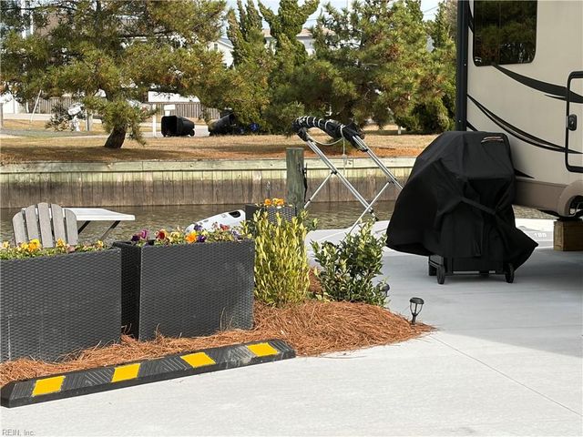 3665 Sandpiper RD # 158, Virginia Beach, VA 23456