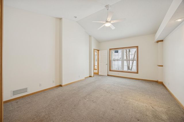 519 Holly Lane N, Oakdale, MN 55128