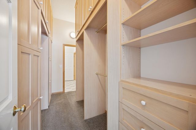 519 Holly Lane N, Oakdale, MN 55128