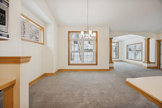 519 Holly Lane N, Oakdale, MN 55128