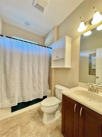 7215 S SHAMROCK ROAD, Tampa, FL 33616