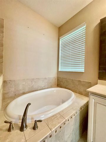 7215 S SHAMROCK ROAD, Tampa, FL 33616