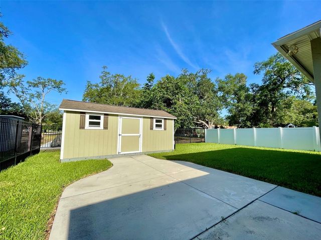 7215 S SHAMROCK ROAD, Tampa, FL 33616