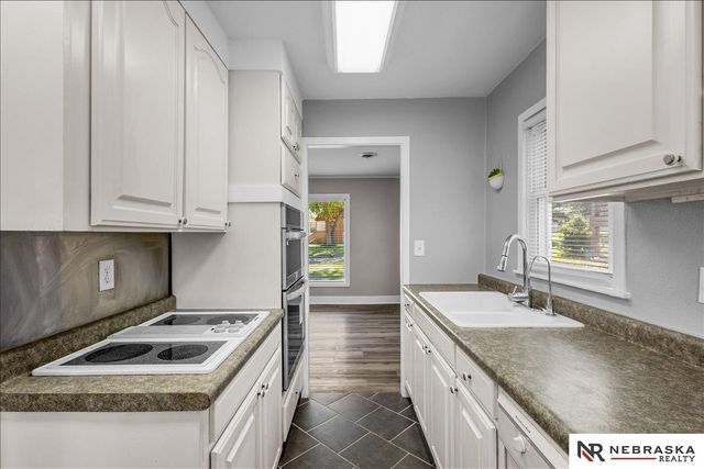 353 S 46th Street, Lincoln, NE 68510