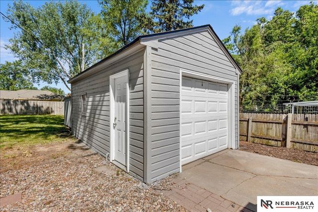353 S 46th Street, Lincoln, NE 68510