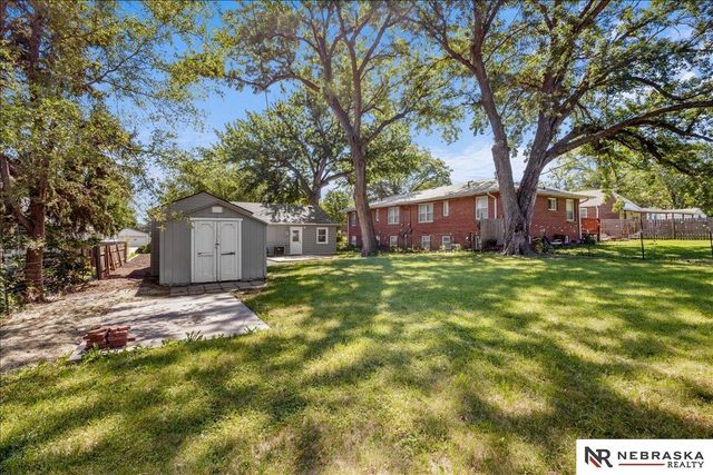 353 S 46th Street, Lincoln, NE 68510