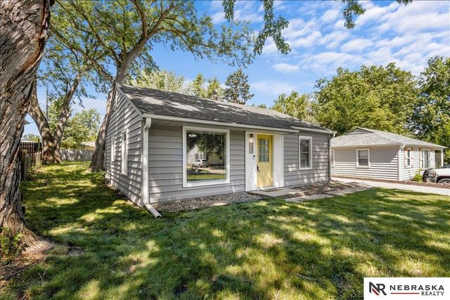 353 S 46th Street, Lincoln, NE 68510