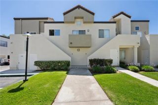 21200 Trumpet 205, Newhall, CA 91321