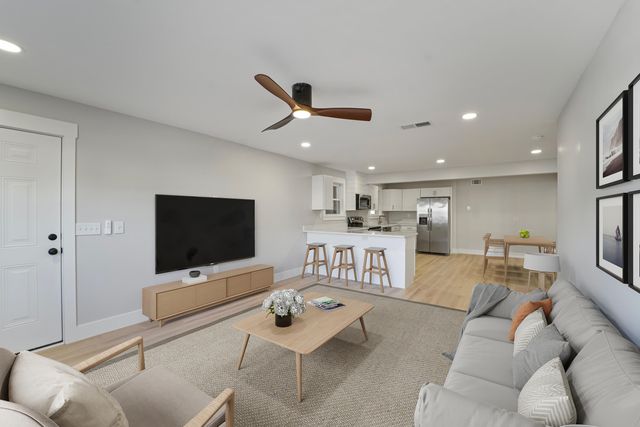 415 Parkdale Drive 2b, Charleston, SC 29414