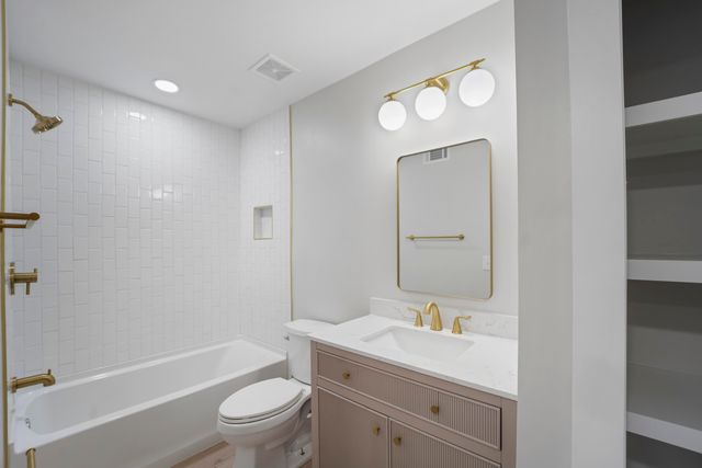 415 Parkdale Drive 2b, Charleston, SC 29414