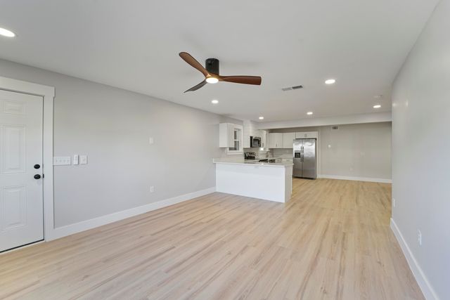 415 Parkdale Drive 2b, Charleston, SC 29414