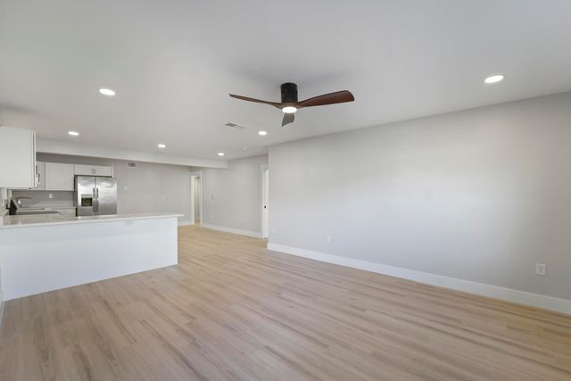 415 Parkdale Drive 2b, Charleston, SC 29414