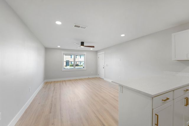 415 Parkdale Drive 2b, Charleston, SC 29414