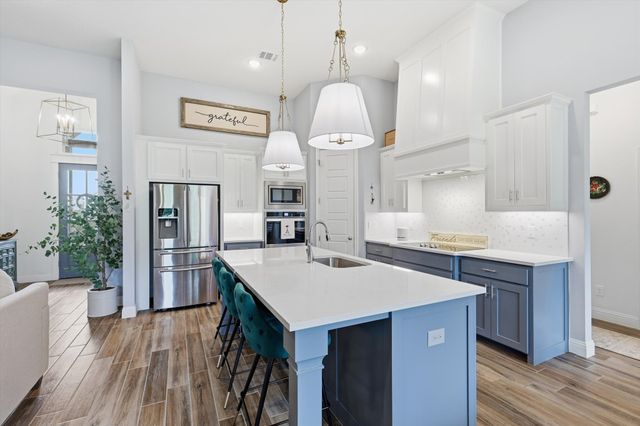 200 Finney Drive, Weatherford, TX 76085