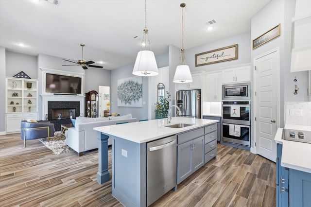 200 Finney Drive, Weatherford, TX 76085