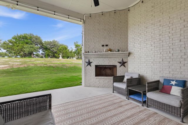200 Finney Drive, Weatherford, TX 76085