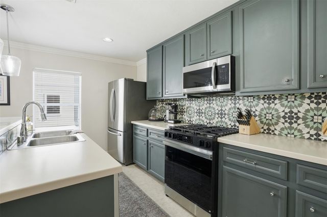 1250 W 18th Street, Houston, TX 77008