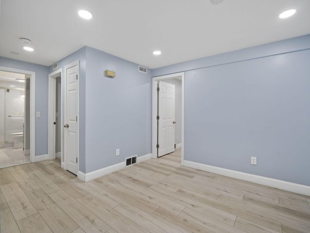 24 Betty's Pond Road 1K, Hyannis, MA 02601