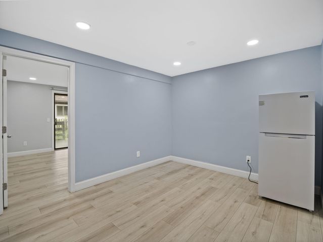 24 Betty's Pond Road 1K, Hyannis, MA 02601