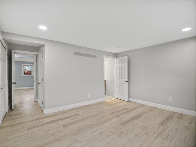 24 Betty's Pond Road 1K, Hyannis, MA 02601