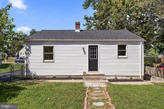 16 HILLVIEW AVE, New Castle, DE 19720