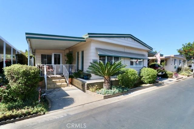 16942 Lake Park Way 6, Yorba Linda, CA 92886