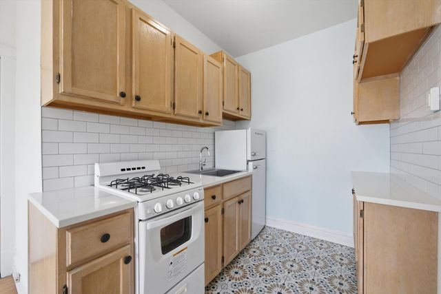 5551 S Kimbark Avenue 14, Chicago, IL 60637