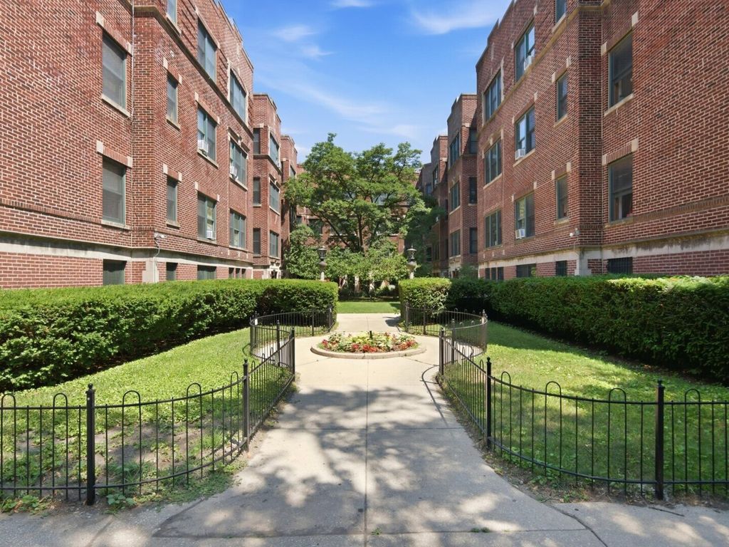 5551 S Kimbark Avenue 14, Chicago, IL 60637