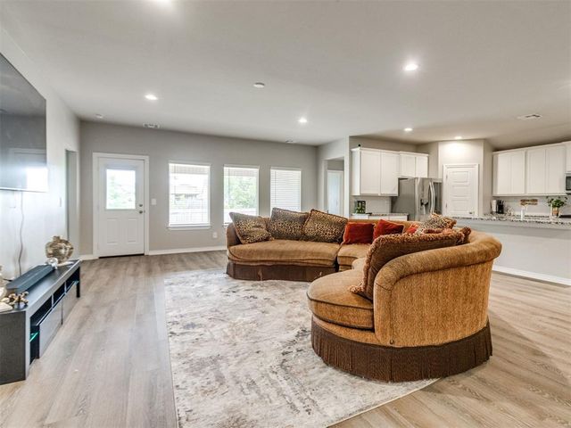 14404 Natural Falls Way, Oklahoma City, OK 73142